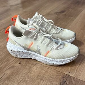 Nike Cream and Orange Athletic Shoes